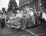 (33685) Celebrations, VJ Day, Detroit, 1945