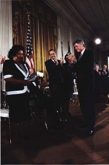 (343) President Clinton presents Helen Chavez with the Presidential Medal of Freedom