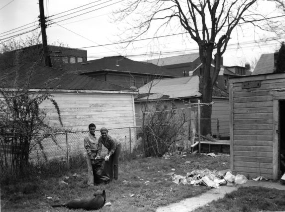 (WSAV002727_076) Neighborhood Scenes, Residents, Poletown, April 1981