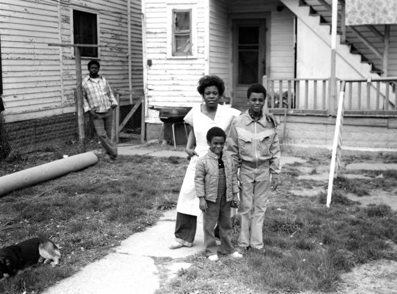 (WSAV002727_077) Neighborhood Views, Residents, Poletown, April 1981