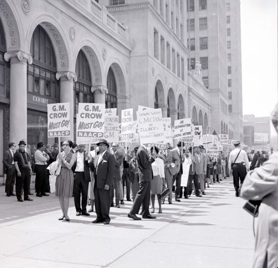 (DN_1122) NAACP, Pickets, Housing Discrimination, Detroit, 1963