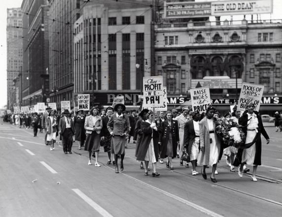 (11367) UAW, Women's Auxiliary, Marches, Detroit, Michigan, 1940s