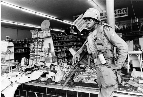 (26126) Riots, Rebellions, U.S. Army Airborne Division, Looting, 1967