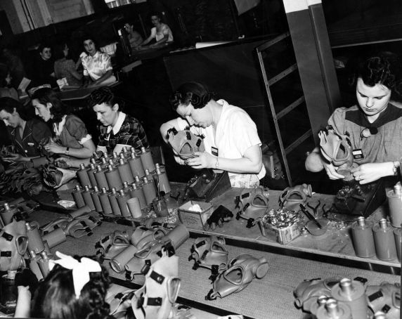 (1667) War Industry, Second World War, Eureka Gas Mask Factory, Detroit, 1941