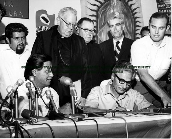 (233) Signing of the Giumarra Contract, 1970