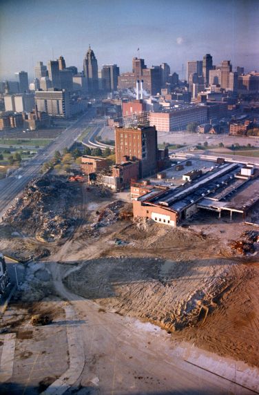 (2358) Buildings, Stroh Brewing Company, Demolition, Detroit, 1985