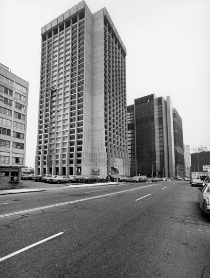 (2414) Buildings, McNamara Federal Building, Detroit, 1976