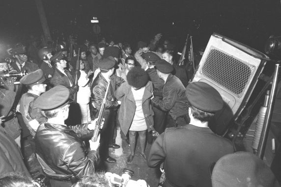 (27970) Black Panther Party for Self-Defense (BPPSD), Police, Confrontation, 1970