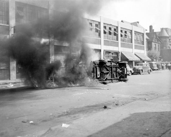 (28599) Race Riots, Detroit, Violence, 1943