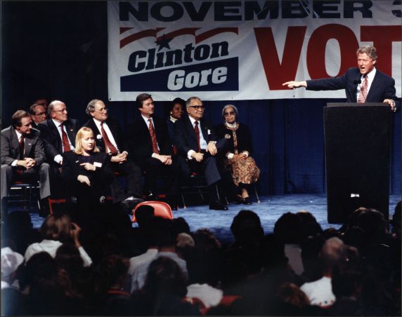 (28789) Presidents, Campaigns, Bill Clinton, Detroit, 1992