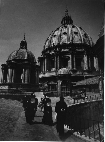 (28898) Vatican City, St. Peter's Basilica, Undated