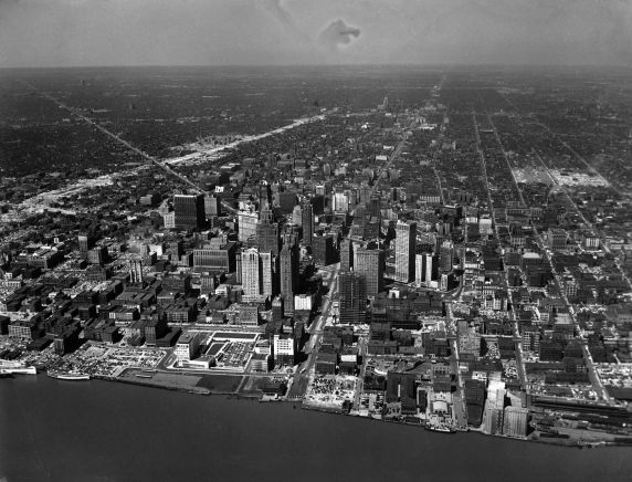 (2905) Skyline, Detroit, Riverfront, Central, 1955