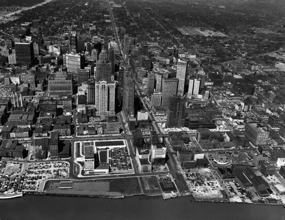 (2910) Skyline, Detroit, Riverfront, Night Views, 1968