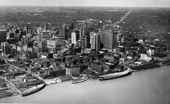 (2916) Skyline, Detroit, Riverfront, Downriver View, 1940
