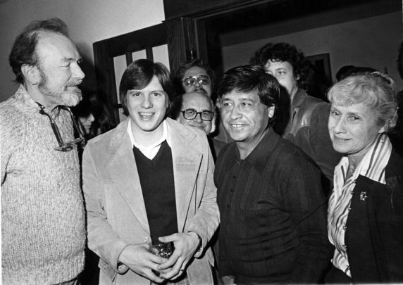 (31453) Cesar Chavez, Pete Seeger in Washington DC, 1974