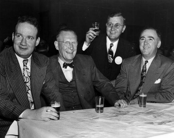 (31846) SEIU Leaders, Union Industries Show, Milwaukee, WI, 1948