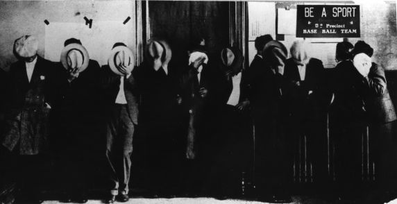 (31865) Organized Crime, Purple Gang, Police Line-up, 1928