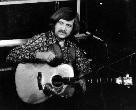 (32388) Utah Phillips Performing, circa 1970s