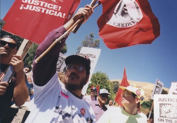 (32432) Immigration rights rally, Local 1877, CA, 1999