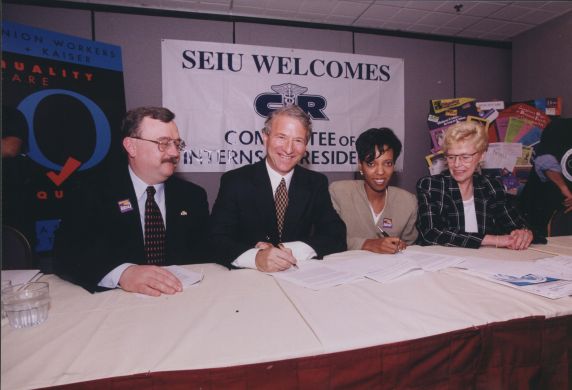 (32485) Committee of Interns and Residents affiliation signing, Washington DC, 1997