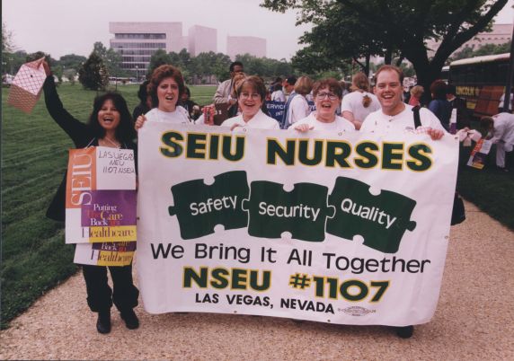 (32492) Nurses march