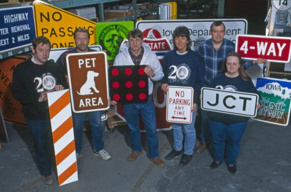 (32835) AFSCME Council 61 sign shop employees, 1998
