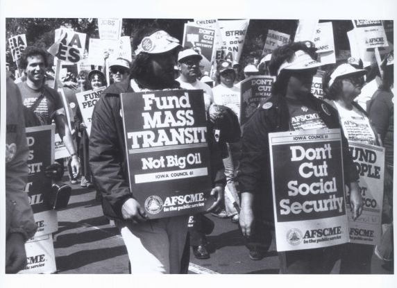 (32862) AFSCME Council 61 members march in Washington, D. C.