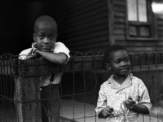 (33787) Portraits, Children, Black Bottom, Detroit