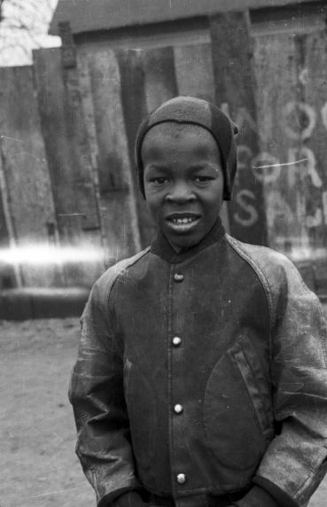 (33801) Portraits, Children, Black Bottom, Detroit