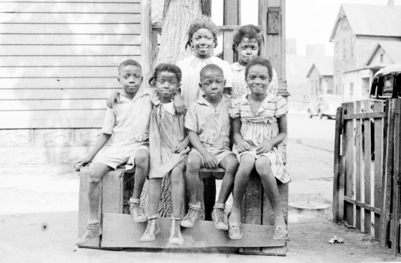 (33821) Children, Near East Side, Detroit