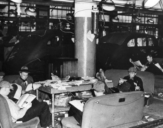 (45976) Flint Sit-Down Strike, Strikers, Interiors, 1937