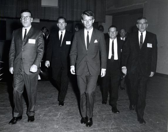 (46016) RFK with UAW officers