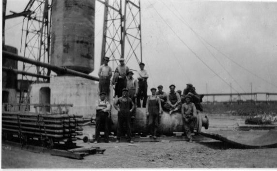(5132) Oil Industry, Workers, 1910s