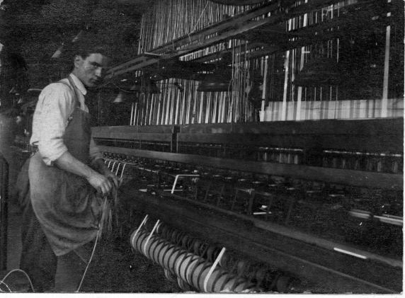(5166) Paterson Strike, Worker at Loom, 1910s