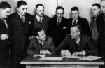 (6647) Ford, UAW, 1945 Strike Agreement, Windsor, Ontario