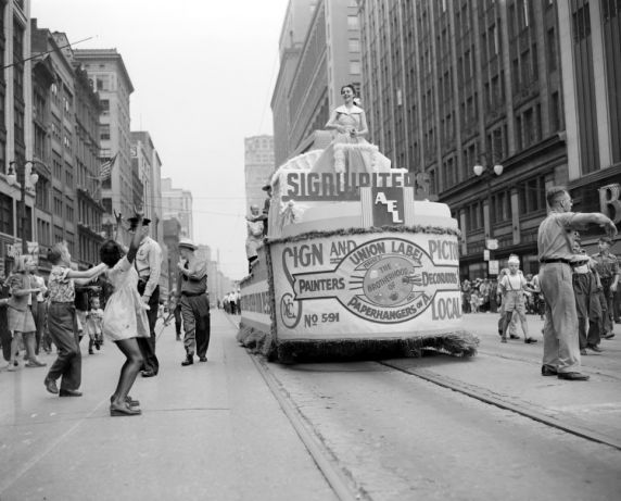 (727351) Labor Day Parade, Detroit, 1947