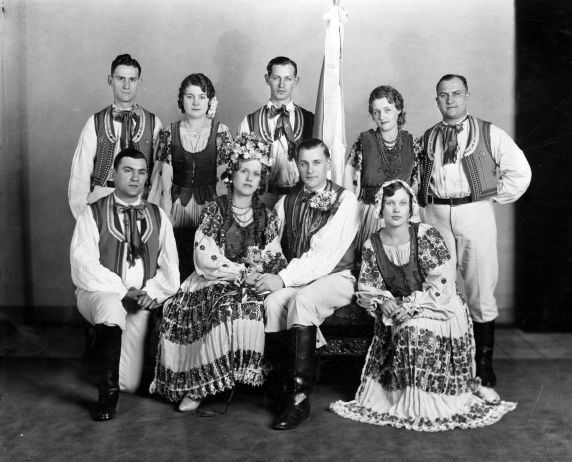 (DN_79586) Ethnic Communities, Yugoslavian, Costumes, 1931
