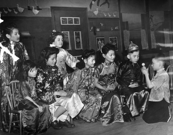 (79705) Ethnic Communities, Chinese, Festivals, Traditions, 1943