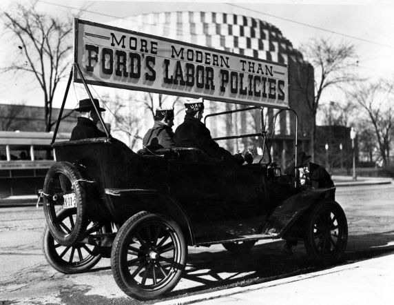 (8402) Ford Rotunda, 1941 Strike, Dearborn, Michigan