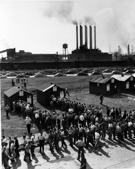 (8408) 1949 Ford Strike, strike vote, Dearborn, Michigan