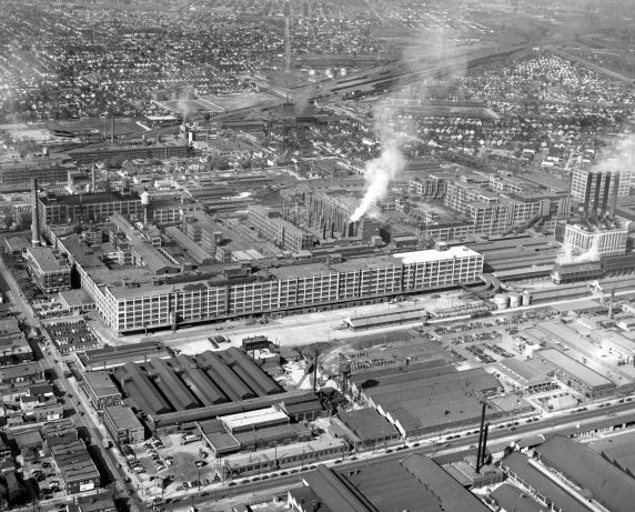 (9189) Buildings, Automobile Factories, Dodge, Detroit, c. 1940s