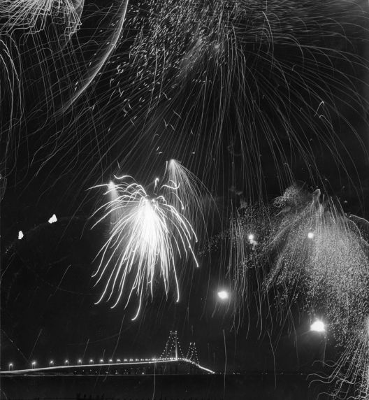 (9524) (1671) Celebrations, Fireworks, International Freedom Festival, Detroit