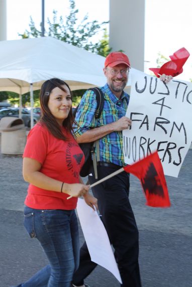 (33937) David Wildman, National Farm Worker Ministry, NFWM/UFW Darigold protest march, Seattle, Washington, 2011