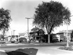 (WSAV002727_108) Neighborhood view, E. Grand Boulevard and Trombly Street, 1981