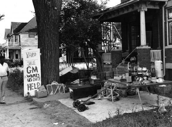 (WSAV002727_182) Neighborhood scene, yard sale, E. Grand Boulevard