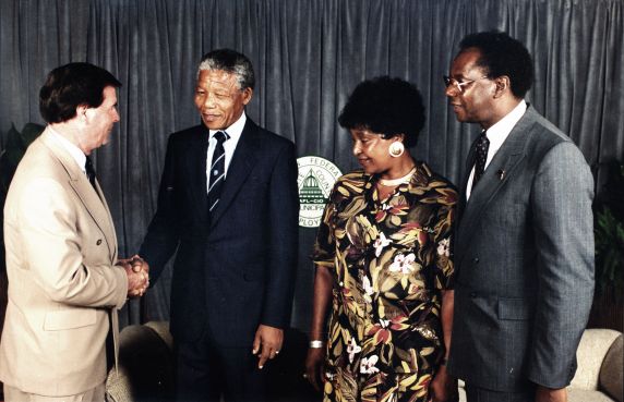 (11993) Mandela at AFSCME Convention