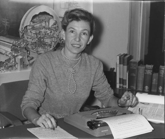 (1936) Jacqueline Juillard, At Work
