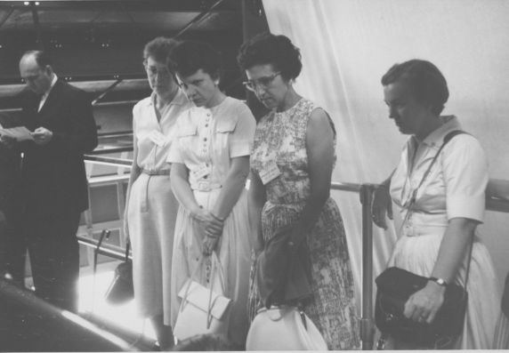 (2751) Betty Yost, Goss Company Tour, 1962 National Convention