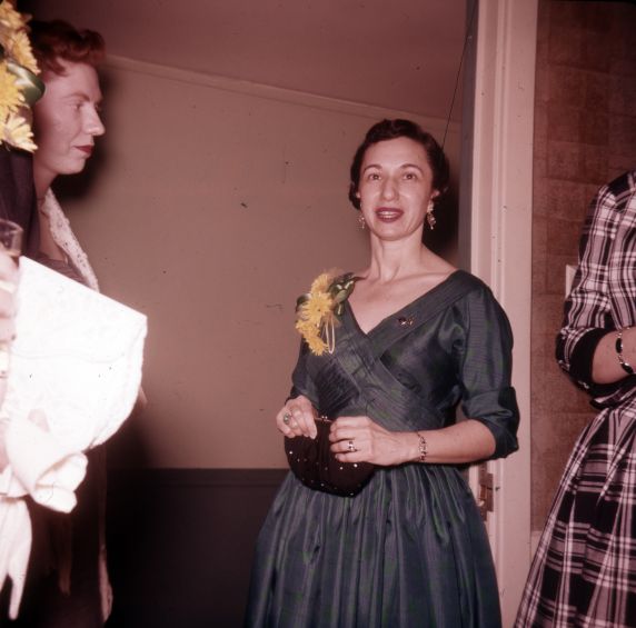 (30916) Anna Claire Hanson Bradford, Mickey Gerla, SWE National Convention, Houston, 1957