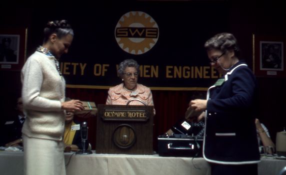 (31124) Awards, SWE Convention, Seattle, 1971